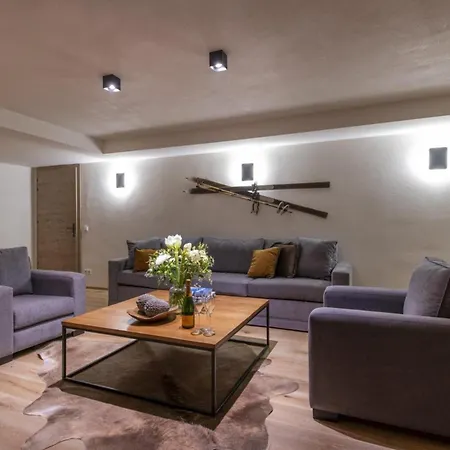 Luxury In The Best Location Apartment St. Moritz